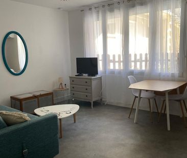 Location Appartement 1 pièce 24m² ROCHEFORT 17300 - Photo 2