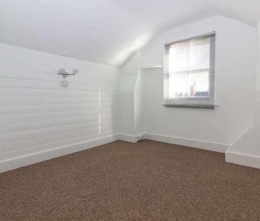 Wolverton - Spacious Bedorom Duplex Maisonette, MK12 - Photo 2