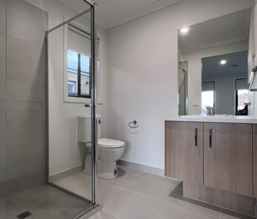 27 Kingia Street, Cobblebank, Vic 3338 - Photo 4