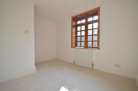 3 bedroom barn conversion to rent - Photo 3