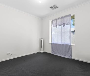 Spacious 3 Bedroom, 2 Bathroom Home – 11 Spring Avenue, Salisbury N... - Photo 2