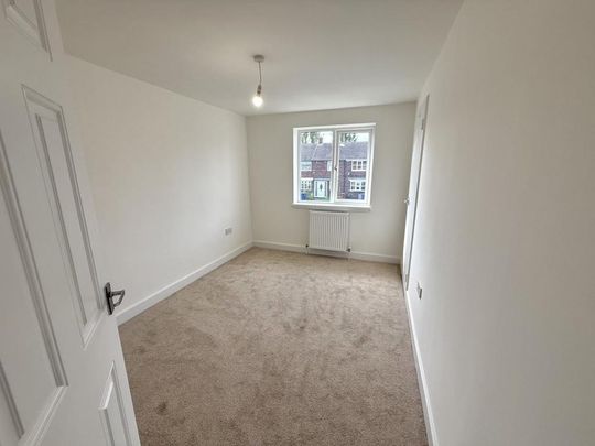 3 bedroom terraced house to rent - Photo 1