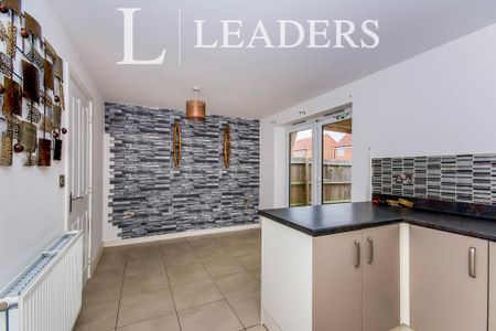 3 bedroom detached house to rent - Photo 4