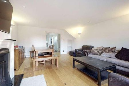 Greenfield Drive, London, N2 - Photo 2