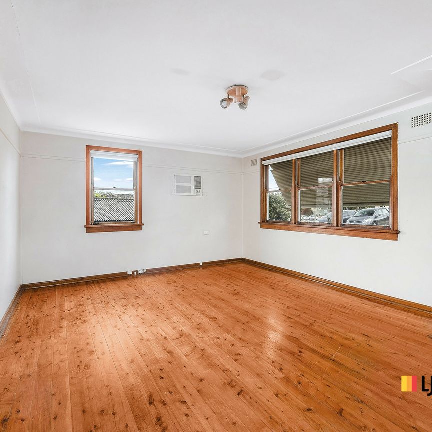 Well Maintained Home In Prime Location - Photo 1