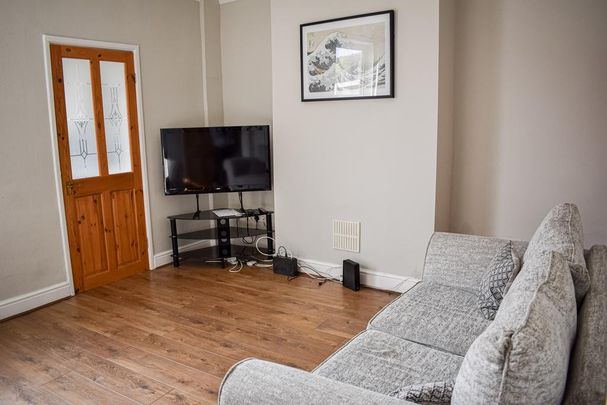 3 bedroom terraced house to rent - Photo 1