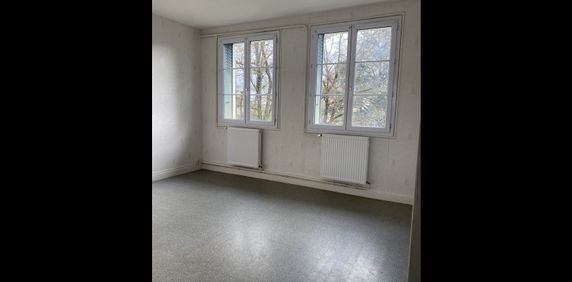 Location Maison 3 pièces 75 m² Issoudun - Photo 2