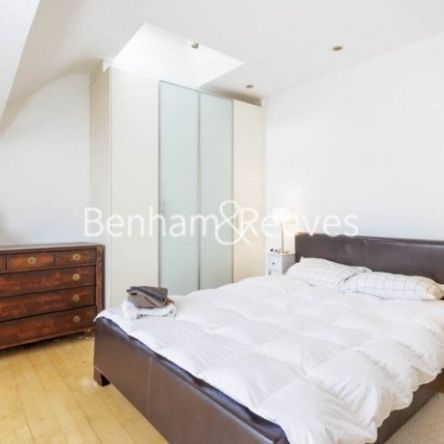 3 Bedroom flat to rent in Adamson Road, Hampstead, NW3 - Photo 1