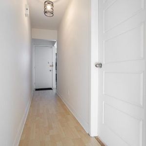 *** CESSION DE BAIL *** Beau 3 1/2 meublé disponible le 1er novembre 2025 - Photo 2