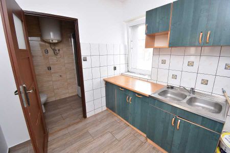 Kawalerka po remoncie, centrum, parking w cenie - Zdjęcie 3