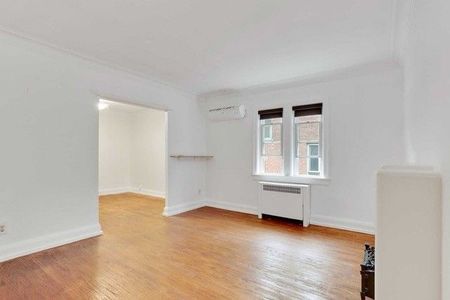 For Lease - 864 Millwood Road Unit# 2nd Floor, Toronto, Ontario - Photo 4