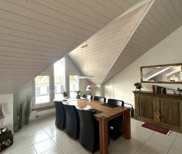 Ruhig und doch zentral - Dachwohnung von bester Qualität - Photo 3