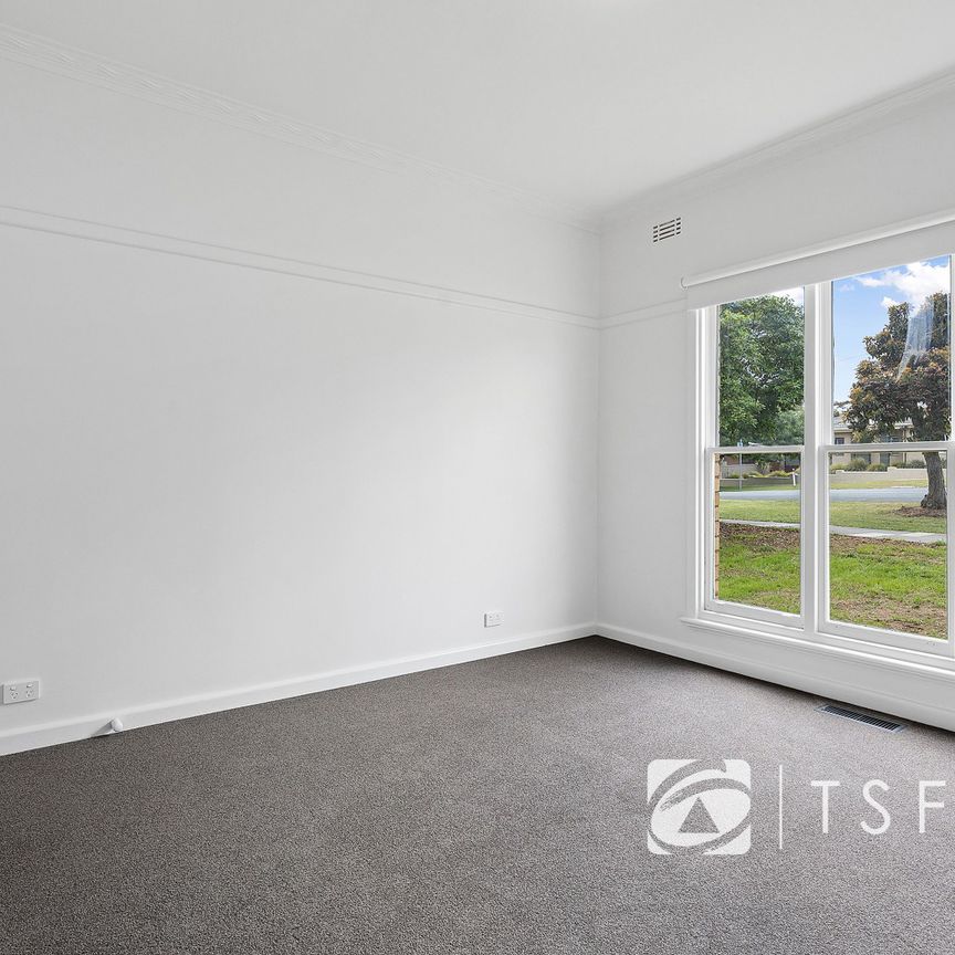 216 Neale St, Flora Hill - Photo 1