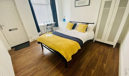 5 double Bedroom student house in a fantastic location - Photo 5