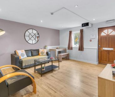 3 bedroom flat to rent - Photo 3