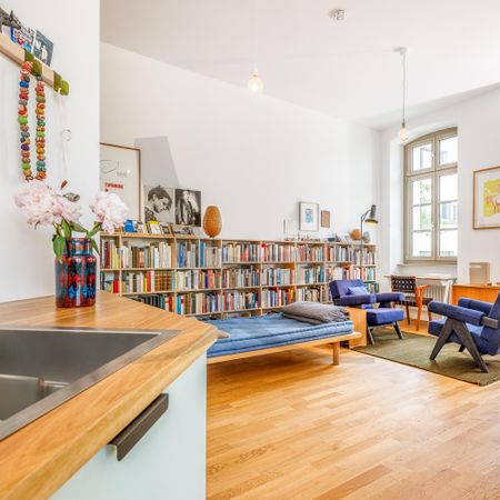 Contemporary Living - Photo 3