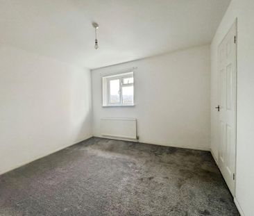 2 bedroom semi-detached house to rent - Photo 5
