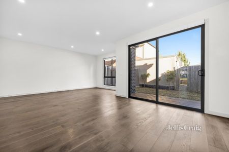 56C Highland Avenue, Oakleigh East - Photo 2