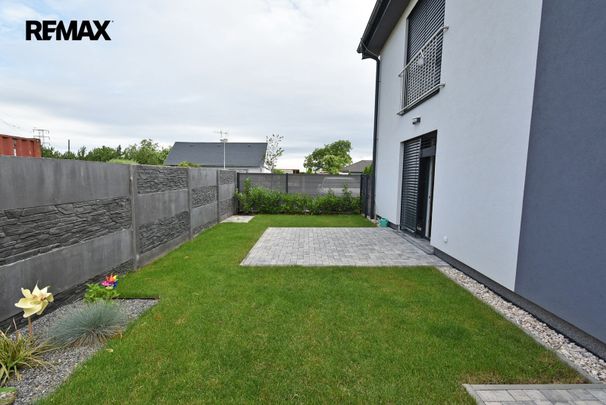 Pronájem bytu 2+kk v osobním vlastnictví 63 m², Čelákovice - Photo 1