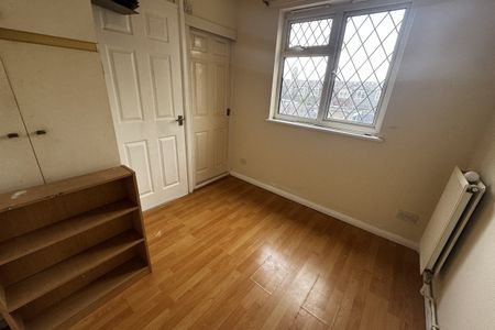 Goldsmith Road, WELLINGBOROUGH - Photo 3