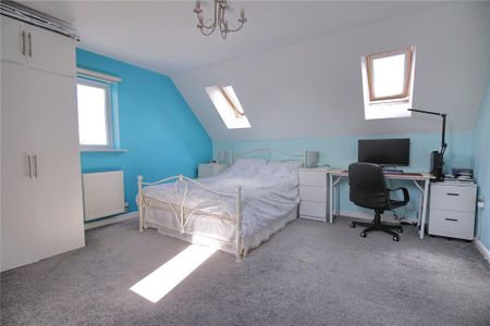 5 bedroom detached house to rent - Photo 4