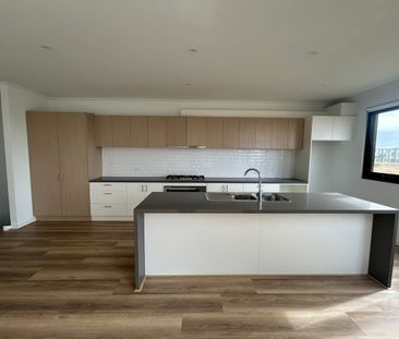 4 Bedroom Townhouse In The Heart Of Wollert - Photo 6