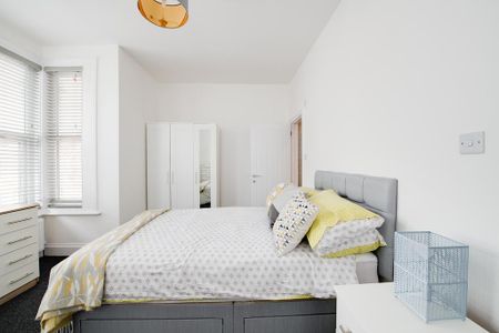 7 bedroom house of multiple occupation to rent - Photo 3