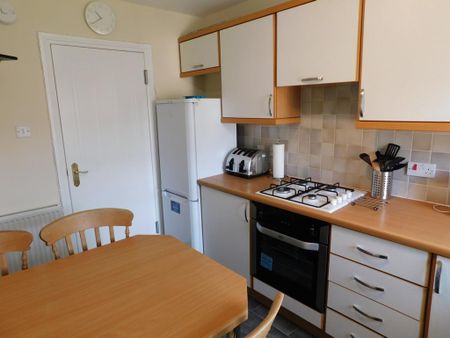 2 bedroom flat to rent - Photo 5