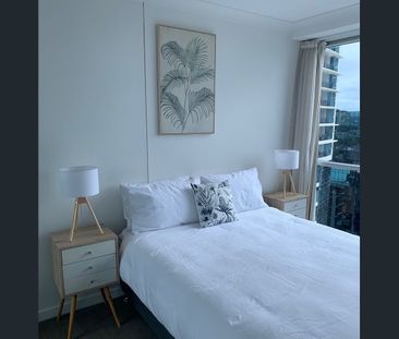 MANTRA RESIDENCES - SOUTHPORT CENTRAL 1 BEDROOM FURNISHED UNIT - Photo 6