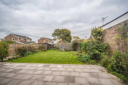 Cowley Close, Perry - Photo 2