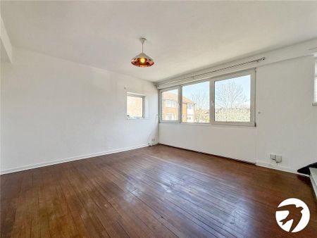 2 bedroom maisonette to rent - Photo 5