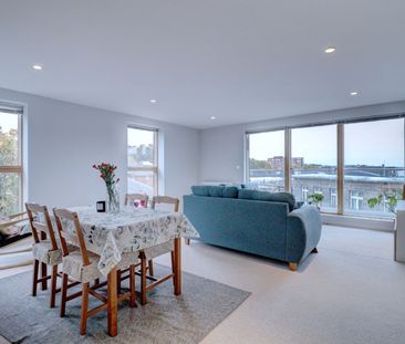 2 bedroom flat to rent - Photo 2