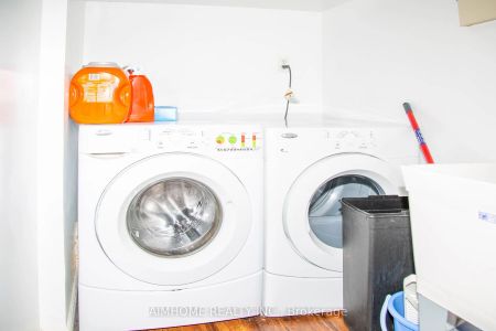 Detached Home For Lease | N9255063 - Photo 4