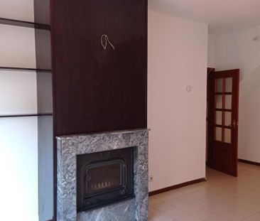 Casa adosada de alquiler en Calle de Santillana del Mar, 12, Casco ... - Photo 2