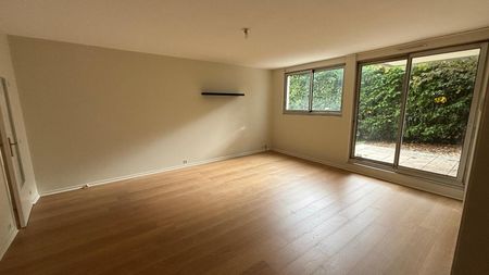 Location Appartement 4 pièces 99m² CHAMALIERES 63400 - Photo 4