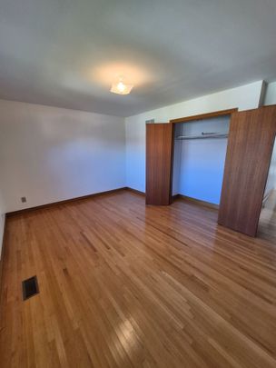 For Lease - 256 Cocksfield Avenue Unit# Rm 2, Toronto, Ontario - Photo 1