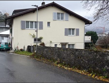 Luxurious 3-room apartment with balcony in Glarus - Foto 5