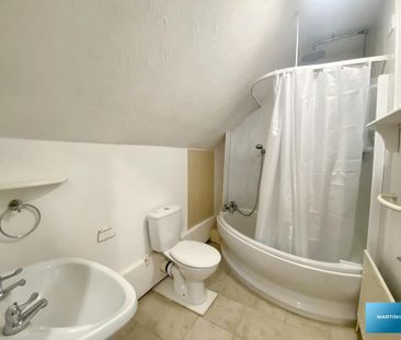4 bedroom semi-detached house to rent - Photo 5