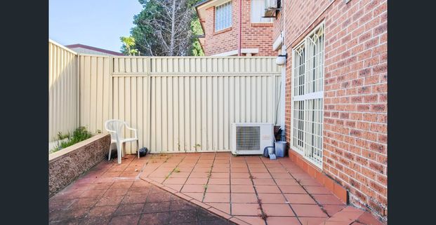 Fully Furnished 2 Bedroom Townhouse - Photo 1