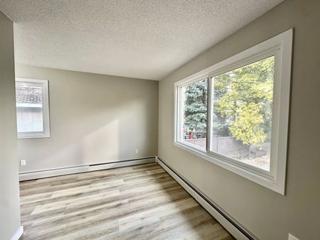 Stratford Apartments - Photo 5