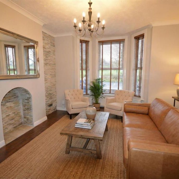 3 bedroom semi-detached house to rent - Photo 1