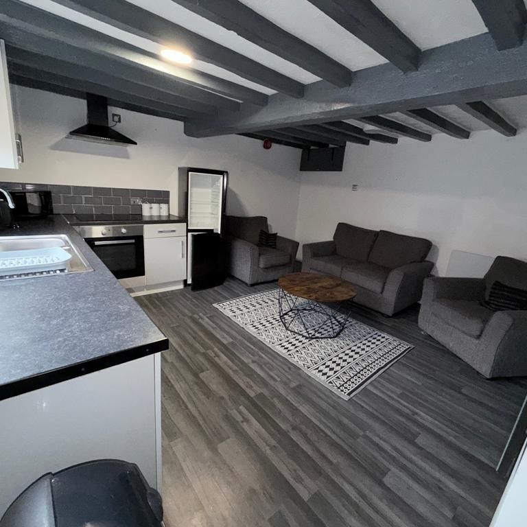 1 bedroom flat to rent - Photo 1