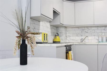 The Oaks, Herbert Park Lane, Ballsbridge, Dublin 4 - Photo 2