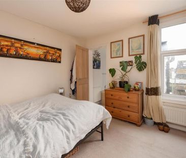 2 bedroom end of terrace house to rent - Photo 4