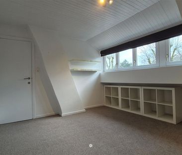 Ruime gezinswoning met zonnige tuin op een uitstekende locatie - Photo 6