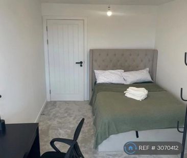 1 bedroom in a flat share to rent - Photo 4
