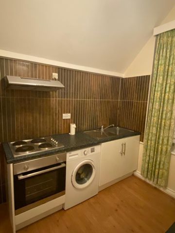 Studio to rent - Photo 2