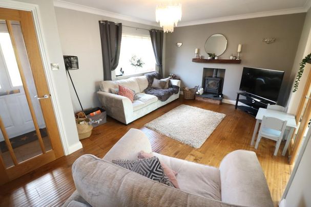 3 bedroom semi-detached house to rent - Photo 1