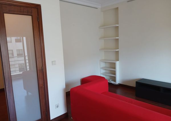 Apartamento T2 no Centro da Senhora da Hora em Matosinhos