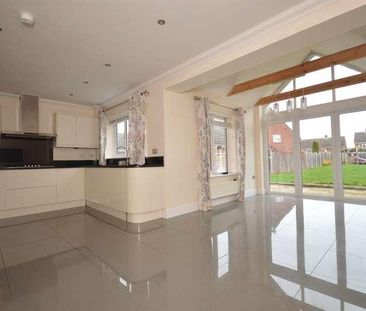 Panfield Lane, Braintree, CM7 - Photo 1